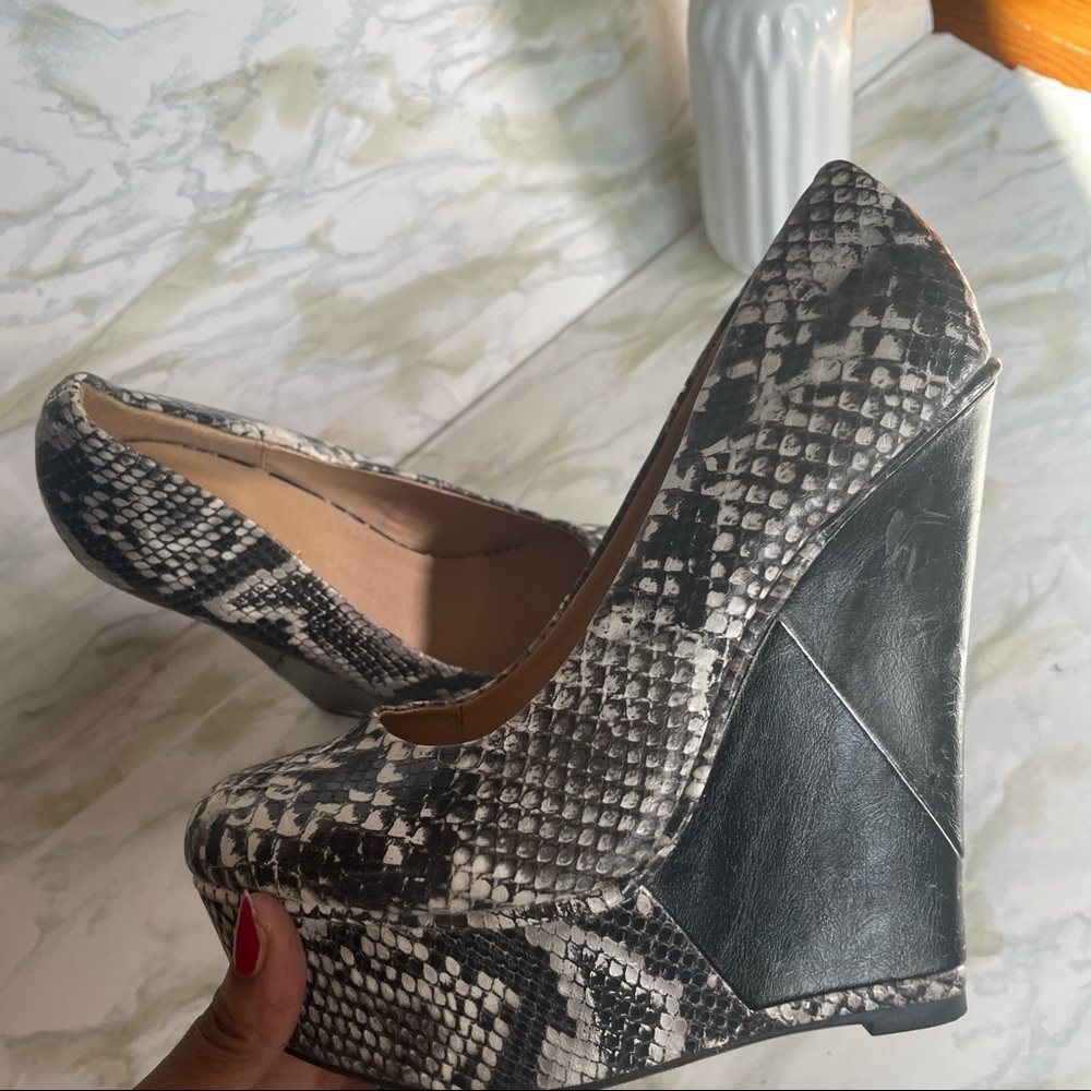 Shoe Dazzle Talitha Python Snake Print Faux Leath… - image 6